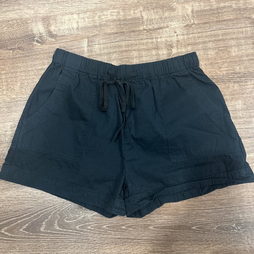 Women's Farallon Short Size L‎ Color Black  4 Pockets 100% Cotton